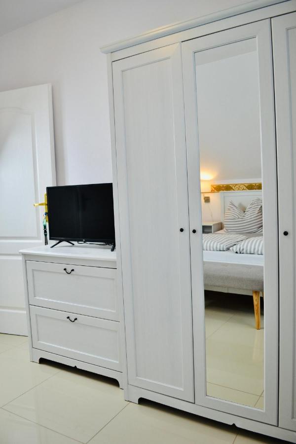 Iwona Pokoje Apartamenty Karwia Εξωτερικό φωτογραφία
